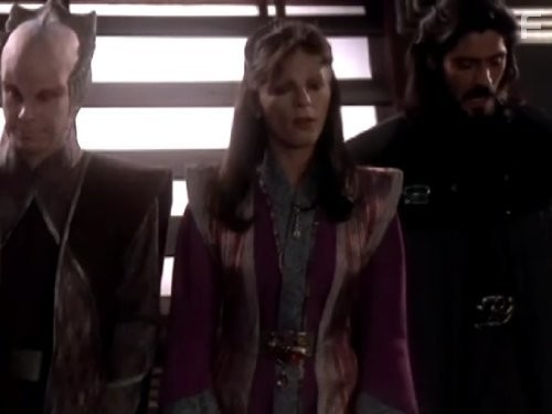 Mira Furlan, Jason Carter, and Bill Mumy in Вaвилон 5 (1994)