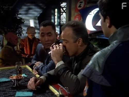 Richard Biggs and Jerry Doyle in Вaвилон 5 (1994)