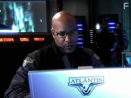 D. Harlan Cutshall in Звёздные врата: Атлантида (2004)