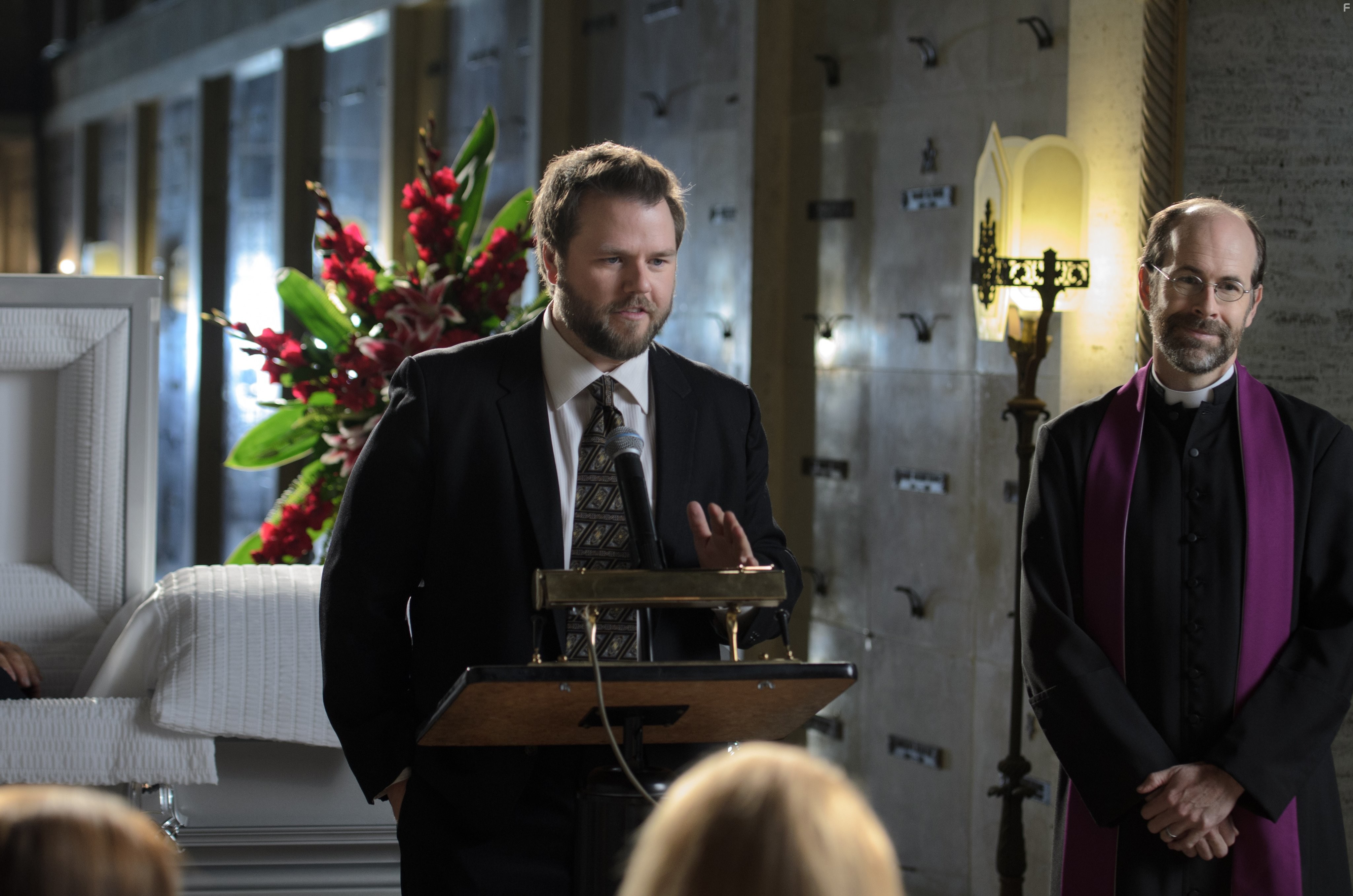 Tyler Labine in Поженить Бэрри (2014)