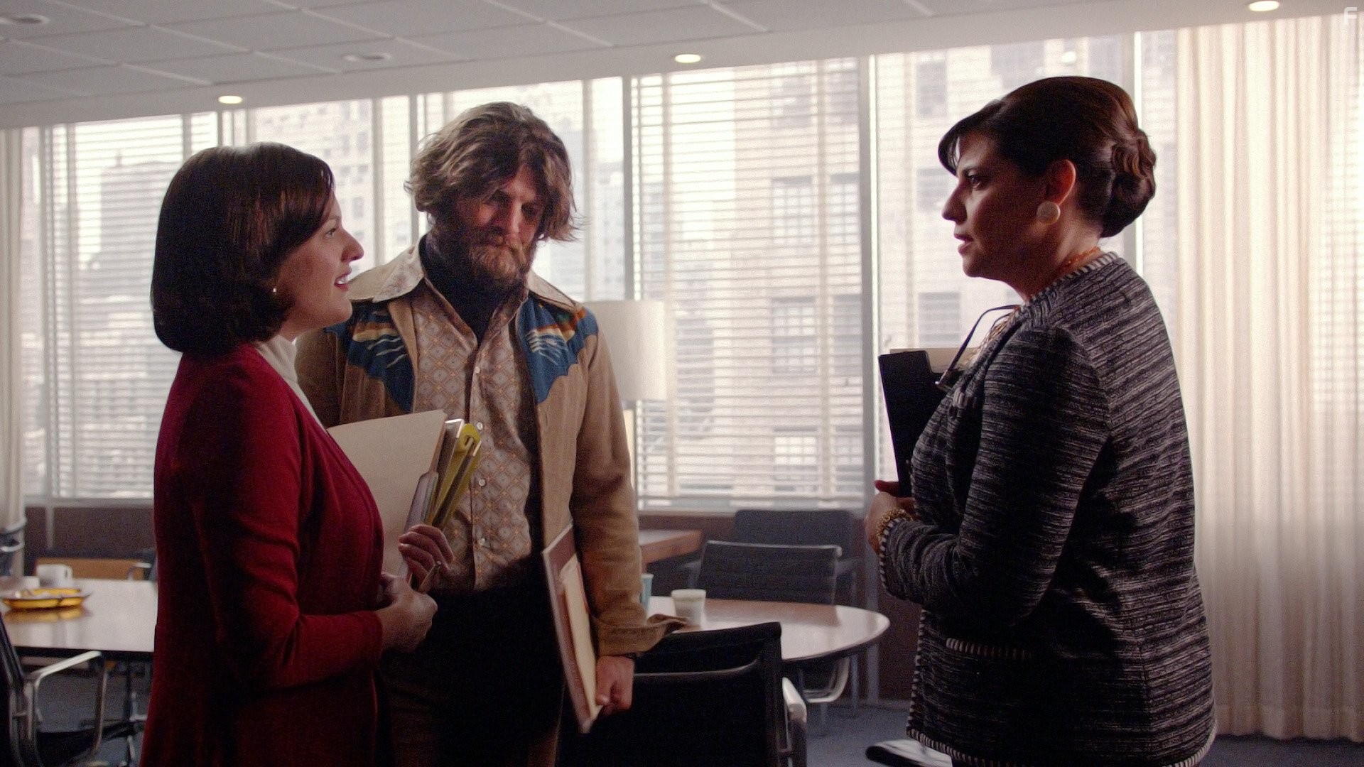 Elisabeth Moss, Jay R. Ferguson, and Francesca Ferrara in Безумцы (2007)