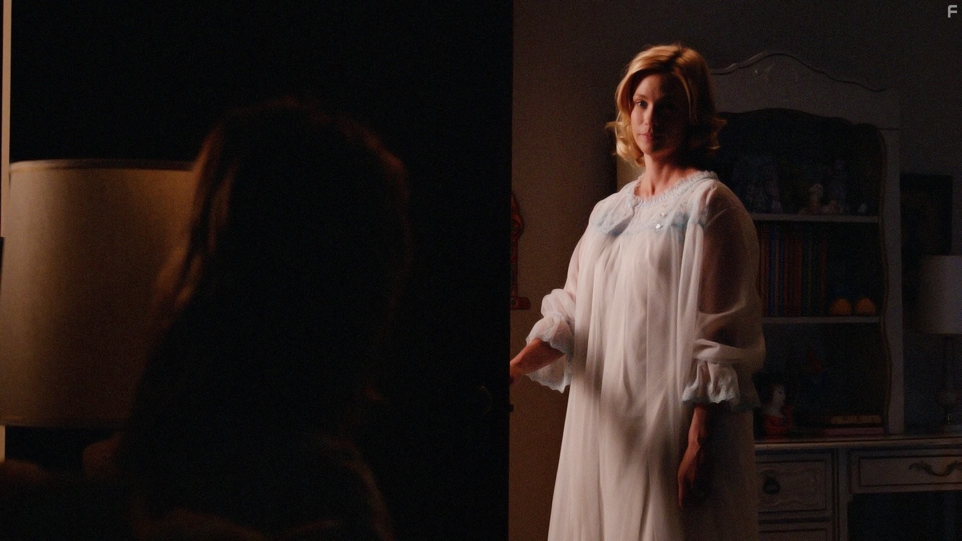 January Jones in Безумцы (2007)