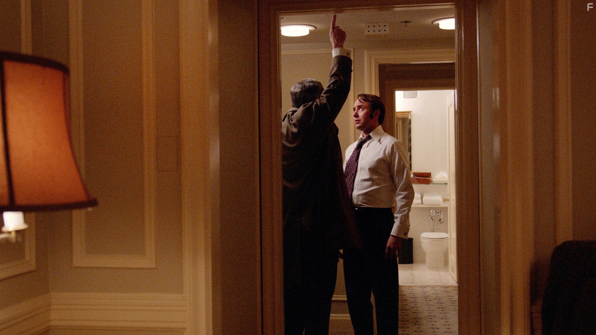 Vincent Kartheiser and Mark Moses in Безумцы (2007)