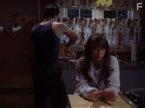 Jennifer Love Hewitt and David Conrad in Говорящая с призраками (2005)