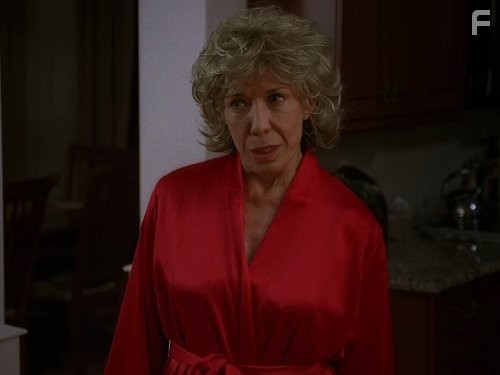Lily Tomlin in На дне (2009)