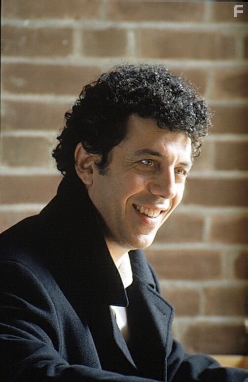 Eric Bogosian co-stars as Professor Goodwin