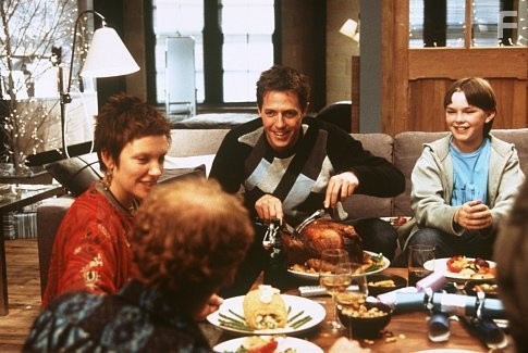 Hugh Grant, Toni Collette, and Nicholas Hoult in Мой мальчик (2002)