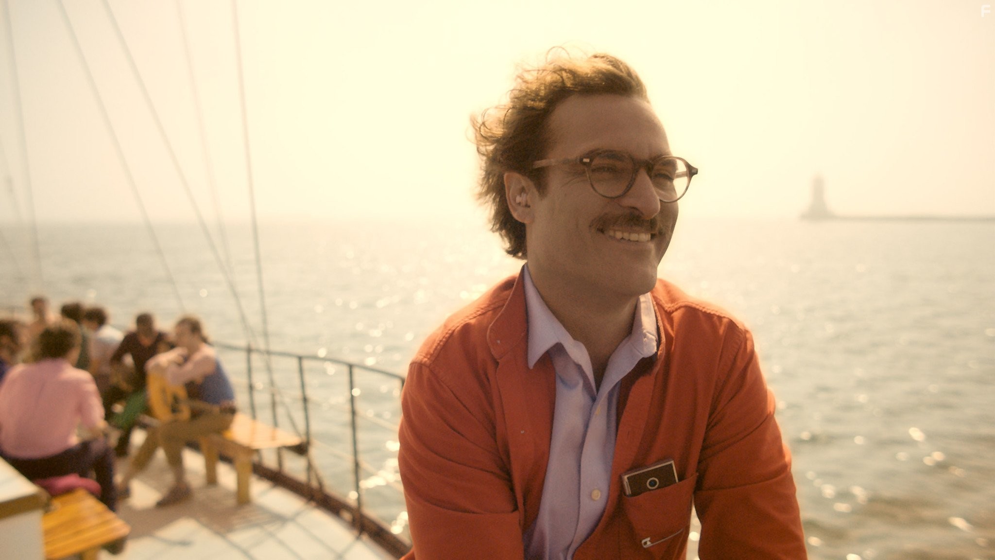 Joaquin Phoenix in Она (2013)