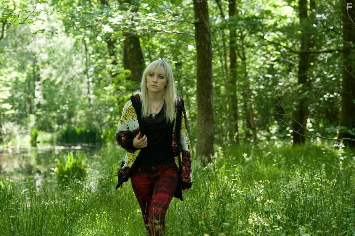 Saoirse Ronan in Как я теперь люблю (2013)