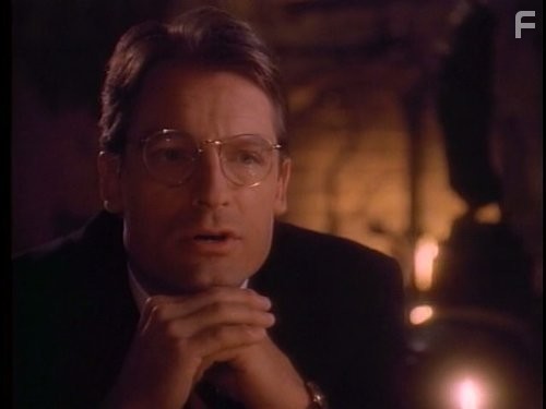 Perry King in Байки из склепа (1989)