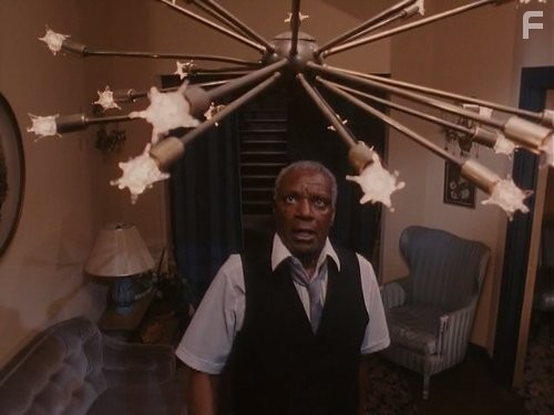 Moses Gunn in Байки из склепа (1989)