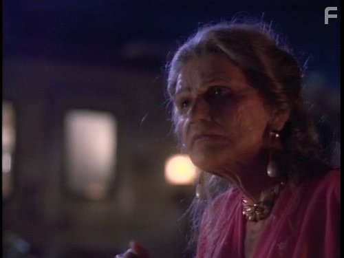 Margot Kidder in Байки из склепа (1989)