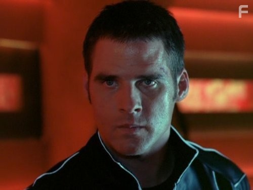Ben Browder in Далеко во Вселенной (1999)