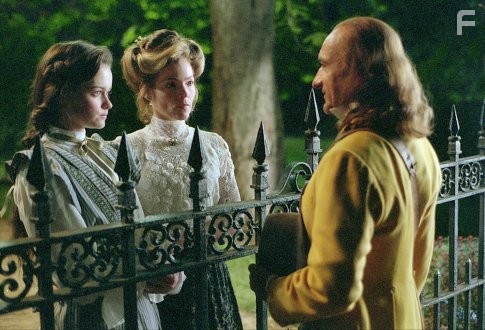 Amy Irving, Ben Kingsley, and Alexis Bledel in Бессмертные (2002)