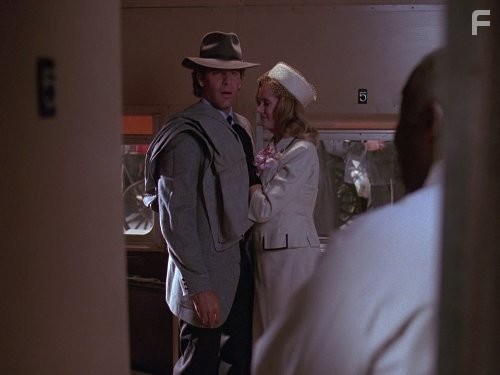 Scott Bakula and Alice Adair in Квантовый скачок (1989)