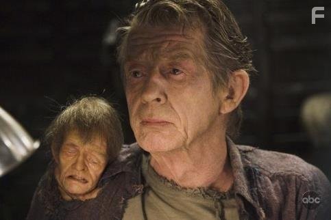 John Hurt in Хроники будущего (2007)
