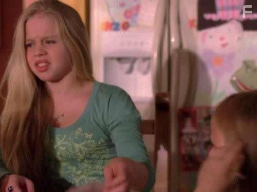 Sofia Vassilieva in Медиум (2005)