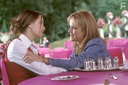 Kelly Preston and Amanda Bynes in Чегo хочет девушка (2003)
