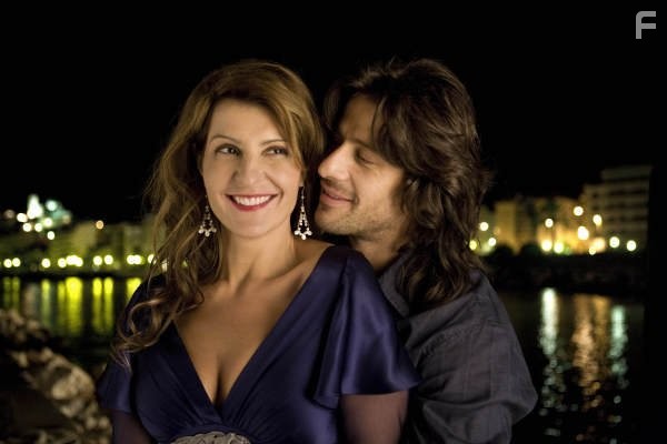 Nia Vardalos and Alexis Georgoulis in Мое большое греческое лето (2009)