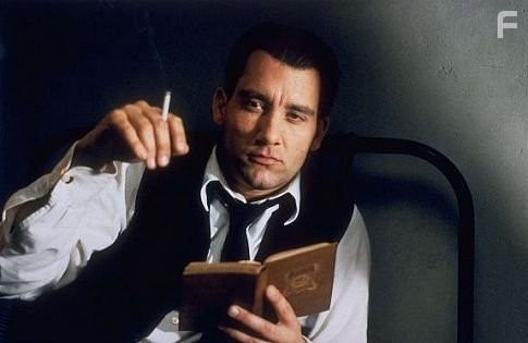 Clive Owen in Госфорд Парк (2001)