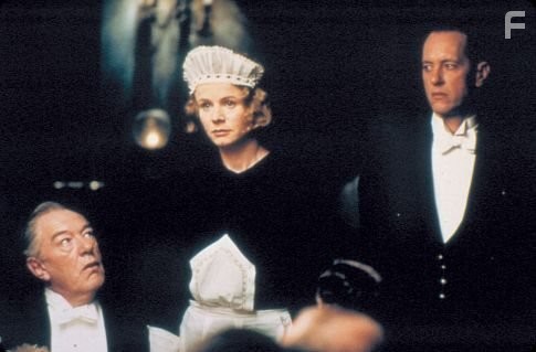 Richard E. Grant, Emily Watson, and Michael Gambon in Госфорд Парк (2001)