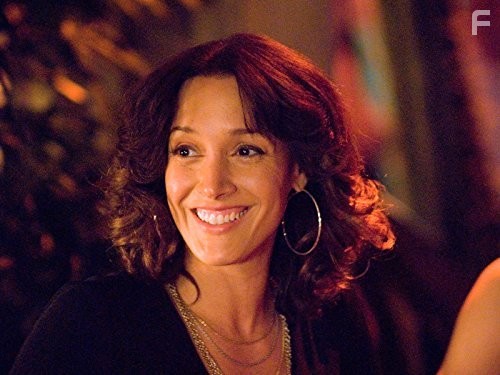 Jennifer Beals in Секс в другом городе (2004)