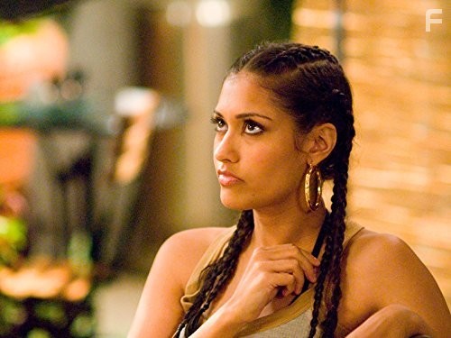 Janina Gavankar in Секс в другом городе (2004)