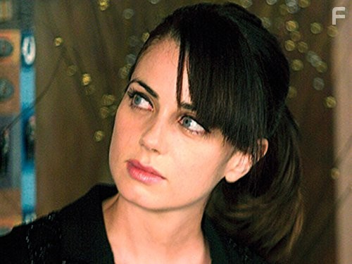 Mia Kirshner in Секс в другом городе (2004)