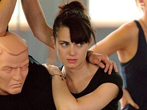 Mia Kirshner in Секс в другом городе (2004)