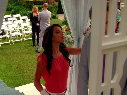 Megalyn Echikunwoke, Emily Procter, and Bruce Thomas in CSI: Место преступления Майами (2002)