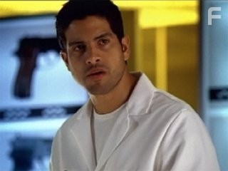 Adam Rodriguez in CSI: Место преступления Майами (2002)