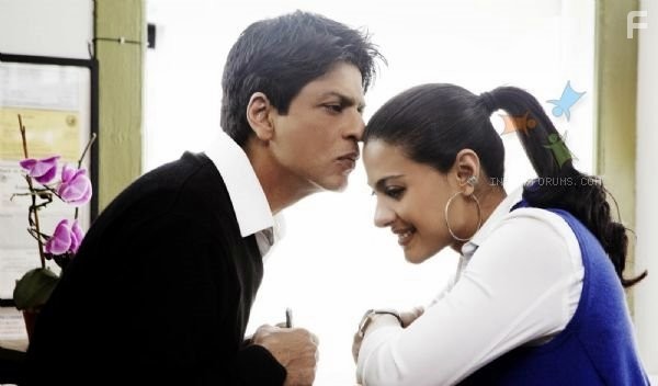 Kajol and Shah Rukh Khan in Меня зовут Кхан (2010)