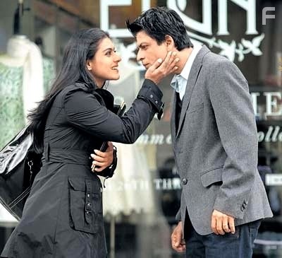 Kajol and Shah Rukh Khan in Меня зовут Кхан (2010)