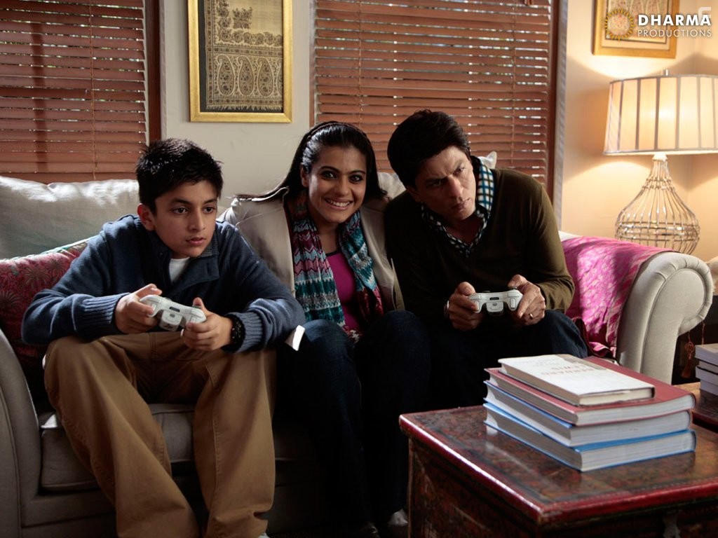 Kajol and Shah Rukh Khan in Меня зовут Кхан (2010)