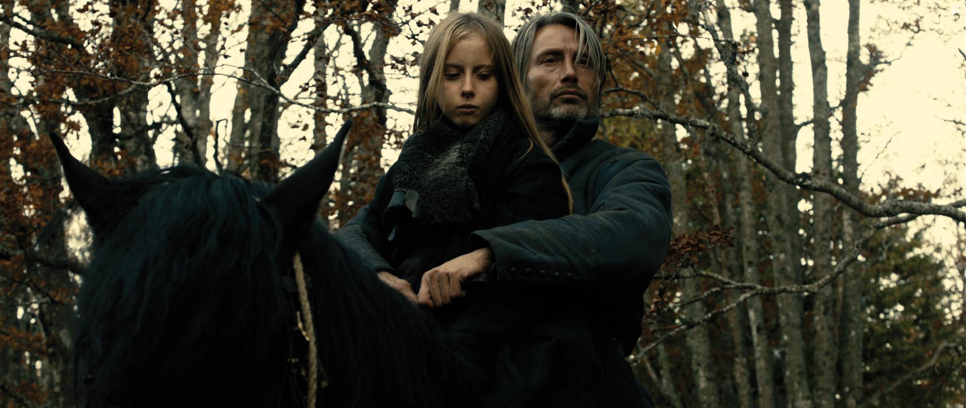 Mads Mikkelsen and Mlusine Mayance in Michael Kohlhaas (2013)