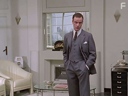 Pip Torrens in Дживс и Вустер (1990)