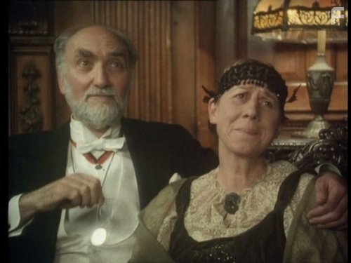 Дживс и Вустер (1990)