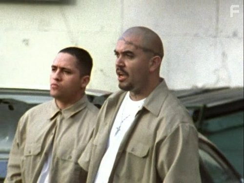Noel Gugliemi in Щит (2002)