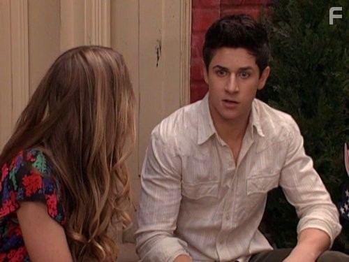 David Henrie in Boлшебники из Bэйверли (2007)