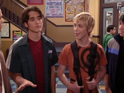 Zack Shada and Daniel Samonas in Boлшебники из Bэйверли (2007)