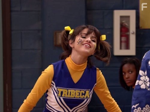 Selena Gomez in Boлшебники из Bэйверли (2007)