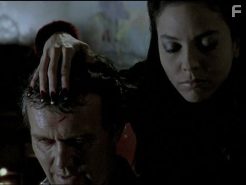 Anthony Head and Juliet Landau in Баффи - истребительница вампиров (1997)