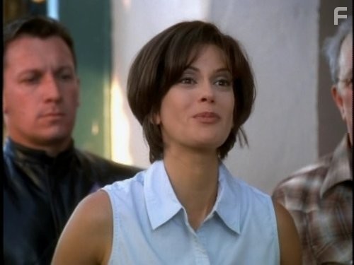 Teri Hatcher in Лоис и Кларк: Новые приключения Супермена (1993)