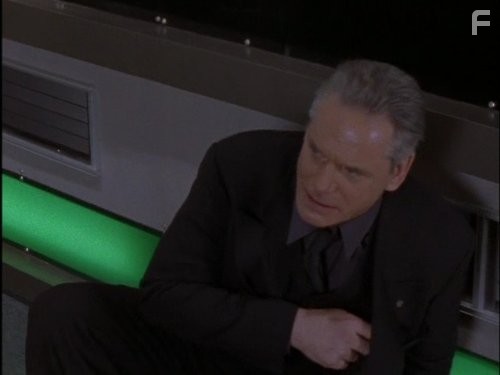 Eugene Robert Glazer in Ее звали Никита (1997)