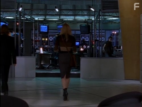 Peta Wilson in Ее звали Никита (1997)