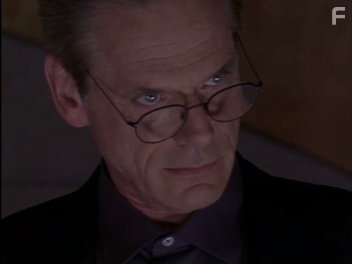 Eugene Robert Glazer in Ее звали Никита (1997)