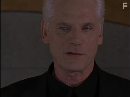 Eugene Robert Glazer in Ее звали Никита (1997)