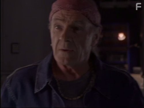 Don Francks in Ее звали Никита (1997)