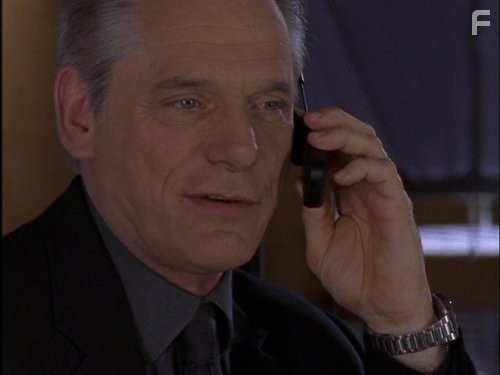 Eugene Robert Glazer in Ее звали Никита (1997)