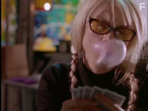 Peta Wilson in Ее звали Никита (1997)